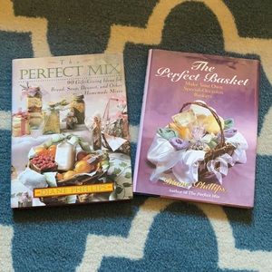 Book bundle - DIY gift basket ideas